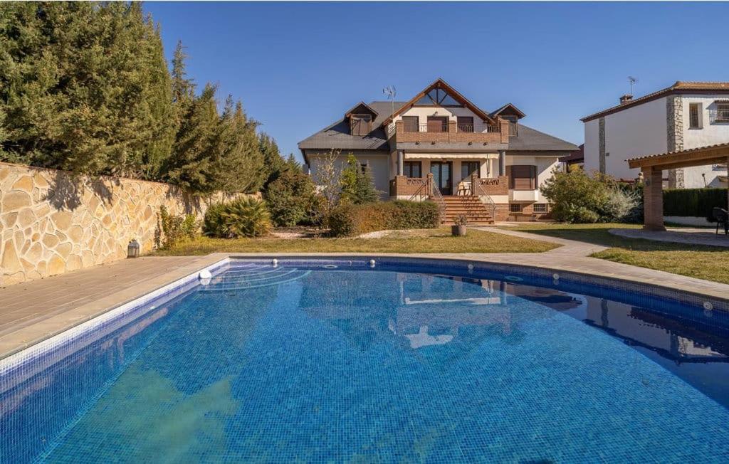 Villa Nordica, Otura Luaran gambar