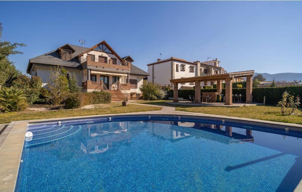 Villa Nordica, Otura Luaran gambar